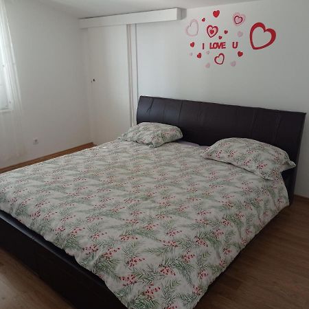 Apartment Matej Stobreč Eksteriør billede